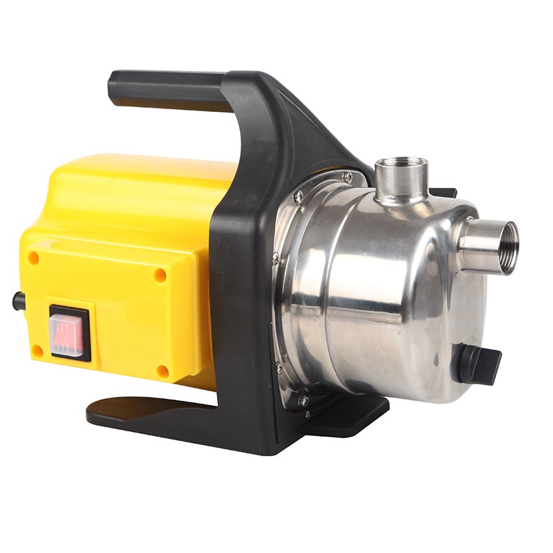 Záhradné čerpadlo na prenos vody